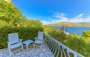 Five-Bedroom Holiday Home room in Holiday home Jelka - near beach
