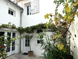 ღ Rétincelle - Proche centre-ville, Cour & Spacieux - Loix