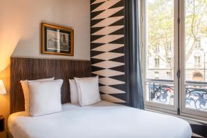 Small Double Room room in Suites & Hôtel Helzear Champs-Elysées