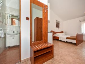 Apartment Delfin-11 by Interhome