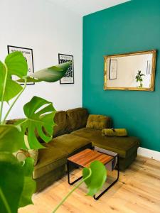 2 Treasured TenbyAprtmt in Town For 4