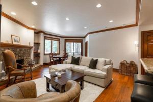 Strawberry Park 109 condo