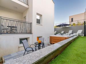 Holiday Home Tica by Interhome