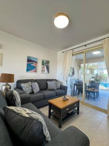 Royal-seacrest Oasis, Pool-side