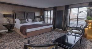 King Suite room in The Bold Hotel; BW Signature Collection