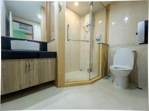 เจ เดอะพาร์ค คอนโดเทล