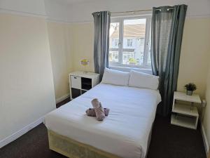 4-Bed House - Fast WiFi, Self Check-In, Parking-Ideal for contractors and work stays