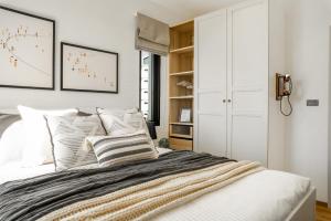 Title Halo Memories Naiyang Pool Gym Sauna