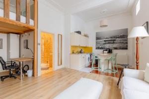 Charming Mezzanine Studio Heart of Paddington