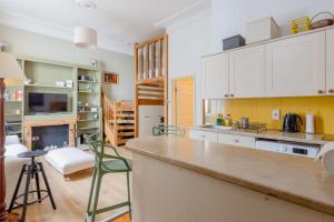 Charming Mezzanine Studio Heart of Paddington