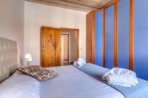 Pisana Apartment by Mamo Florence