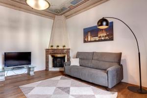 Pisana Apartment by Mamo Florence