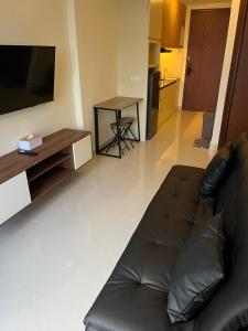 High Rise 2 Bedroom APT at Batam Center
