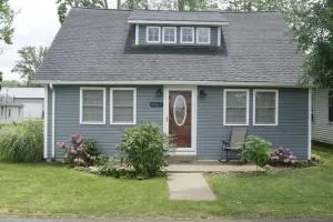 A spacious getaway on Orchard Island - Russells Point