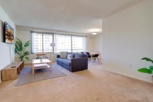 Fantastic 2 Bedroom Apartment with Gym at Arlington