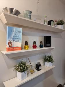 Palm Tree Villas Condominium by Beth