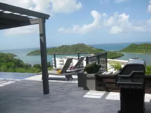 Five Islands Bay Vue Villa - Dickenson Bay