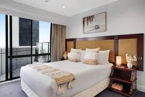 Luxurious Apt with Rooftop Pool Gym Tennis Carpark - Takapuna