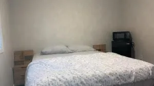 Near Toronto Pearson Airport Queen Room - Brampton