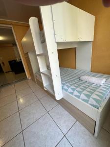 Maisons d'hotes Agreable Dortoir en bord de jardin Lit 2 : photos des chambres
