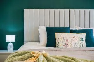 Homely hideout in Aylesbury Contractors & Family - 沃德斯登