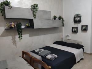 Deluxe Room with Private Kitchen and Garden - Close to Metro C