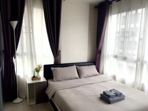 Dcondo is next to the mall