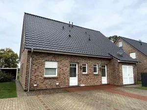 Ferienhaus mit Garten - Несмерсіль