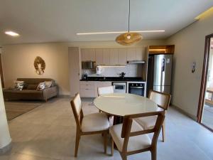 Bangalô com piscina e privacidade a 6 km do centro