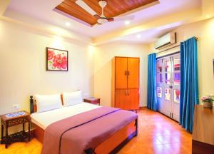 Golden Sea Shell 1 bhk Beach apartment