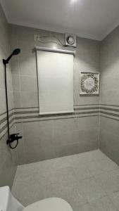 شقة فخمة قريب البوليفارد بدخول ذاتي