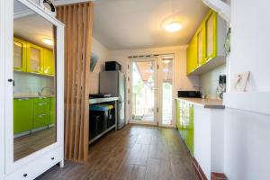 Holiday Home by Lake Kl pnicko with Pier