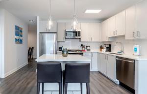 Luxury Apt Near Downtown