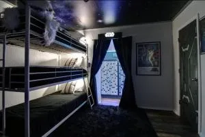 The Space Place Family-Friendly Cosmic-Themed Getaway Near Attractions in Broken Arrow, Oklahoma - بروكن أرو