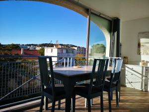 Appartement avec piscine et garage proche plage et commerces