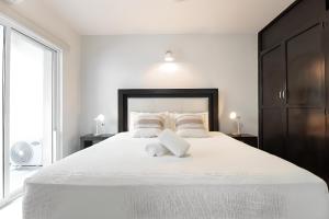 Lagoonfront Apartment in Hotel Zone