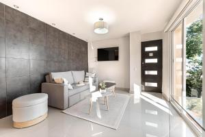 Lagoonfront Apartment in Hotel Zone