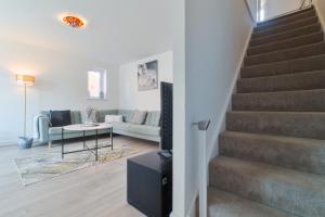 Modern Spacious 3 Bedroom House in Canterbury with En Suite and Free Parking Perfect for Contractors & Families