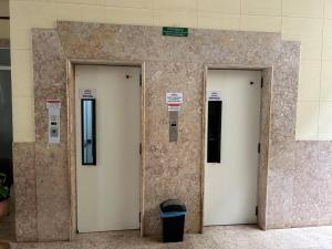 Studio 330 - aconchegante, 500m da Feirinha do Alto, com Garagem e Wi-Fi 500MB