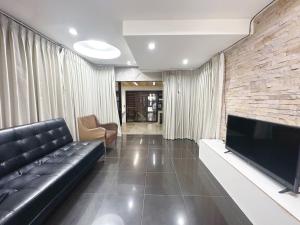 South Pattaya Theppasit Cozy 3 bedrooms 3 bathrooms house Near Walking Steet