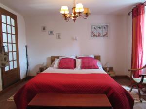 B&B / Chambres d'hotes Ferme Historique Jean De La Fontaine et ses chambres d'hotes Hammam-Spa - 4 etoiles : photos des chambres