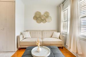 Walk to North Myrtle Beach Studio with Pool Access!