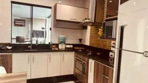 Casa grande em bairro tranquilo - São Domingos