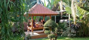 DSARI UNDISAN Houses