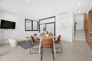 Coogee Beachside Hideaway #3 - Private 1BR, Pet Friendly Retreat