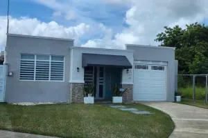 Trinitarias House Piscina karaoke Bar wifi - Juana Diaz