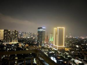 2BR Solana Suite near MOA PICC NAIA
