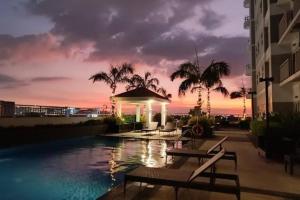 2BR Solana Suite near MOA PICC NAIA