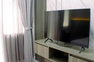 Comfy Studio Apartment at Gateway Park LRT City Jatibening By Travelio