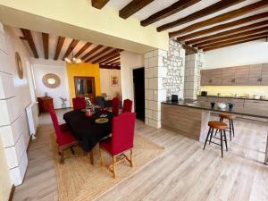 Maisons de vacances Gite tout confort avec garage et WIFI a Preuilly-sur-Claise - FR-1-381-596 : photos des chambres